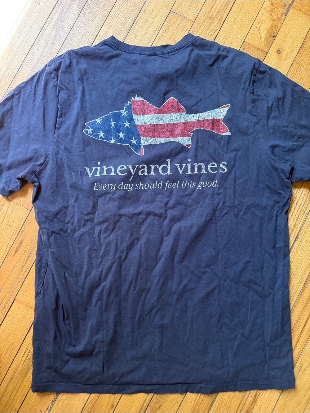Vineyard Vines Navy Short-Sleeve Pocket Tee with American Flag Whale